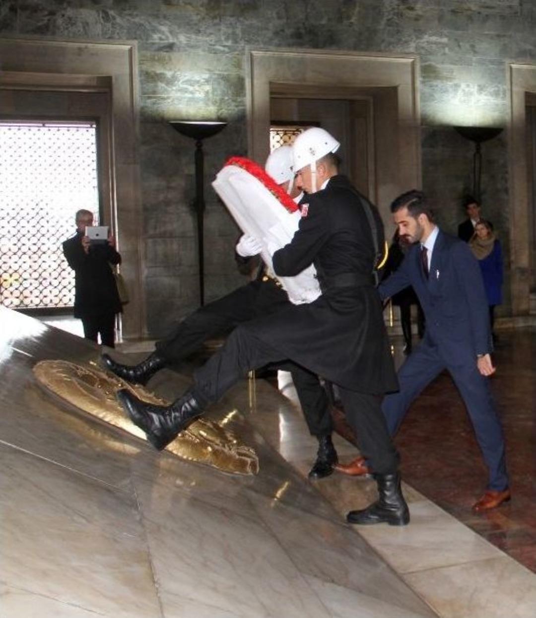 Arel &Uuml;niversitesi &Ouml;ğrenci Konseyi Ata&rsquo;nın Huzurunda