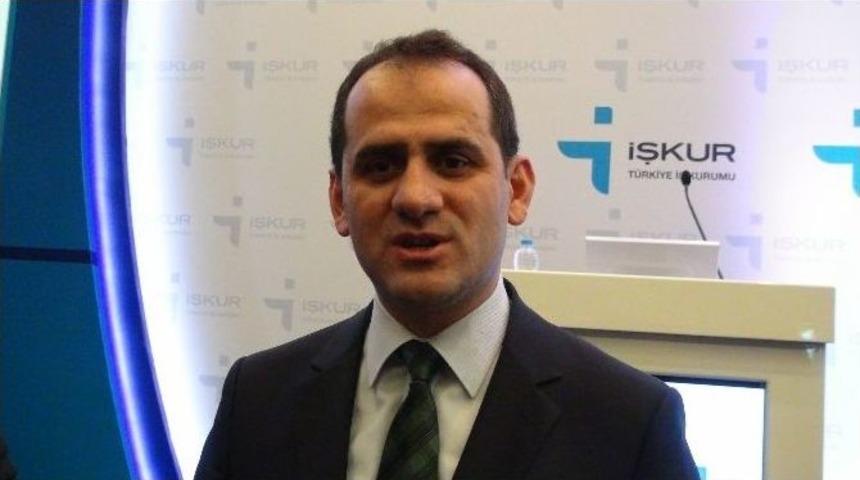 Turizm Sekt&ouml;r&uuml;ne İşbaşı Eğitim Modeli