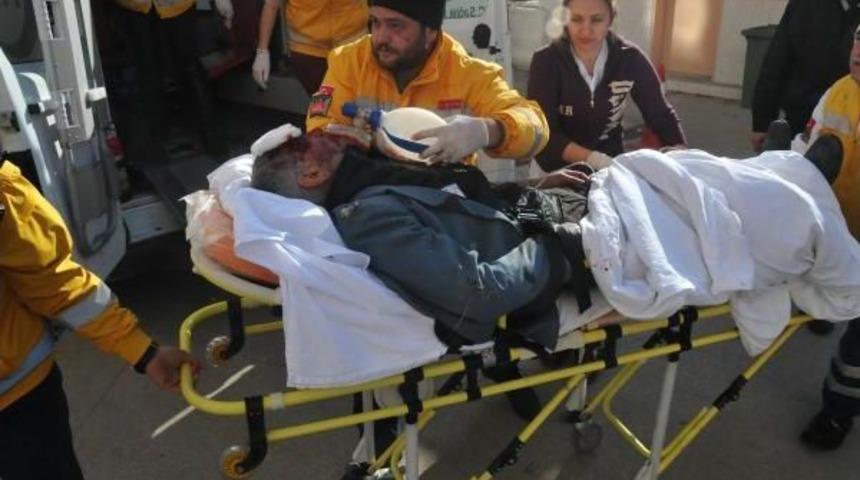 KASK TAKMAYAN MOTOSİKLET S&Uuml;R&Uuml;C&Uuml;S&Uuml; AĞIR YARALANDI