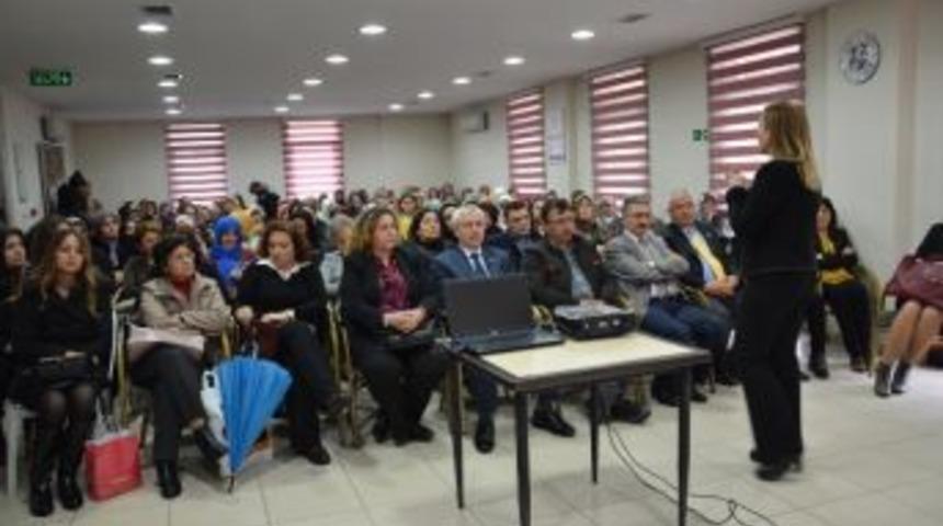 Kadınlar Haklarını &Ouml;ğrendi