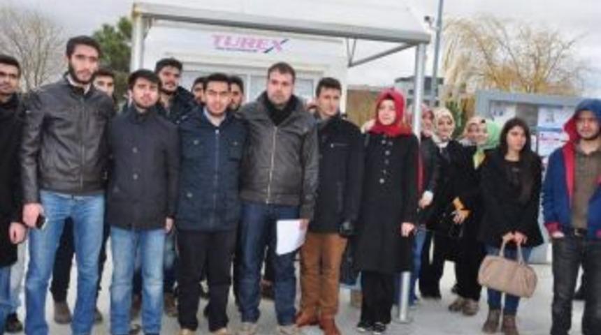 Afyonkarahisar Belediyesi &Ouml;zel Halk Otob&uuml;s&uuml; Firmasına &Ouml;ğrencilerden Teşekk&uuml;r