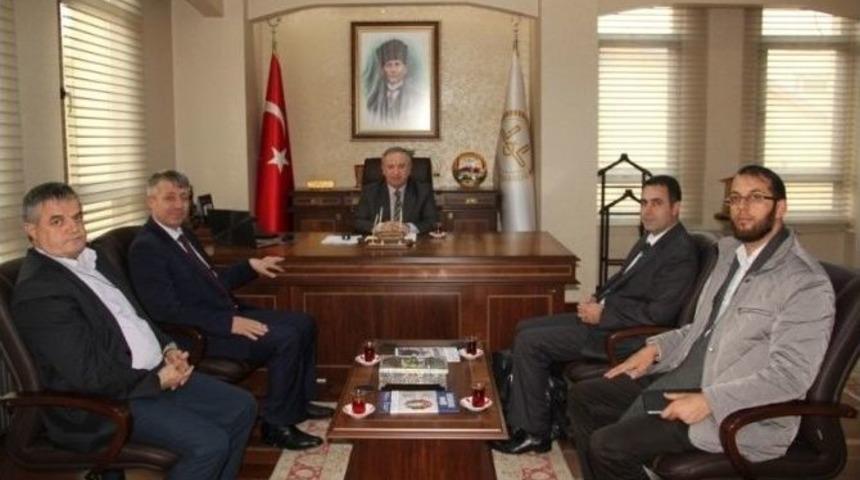 Kosova Heyetinden, Sakarya M&uuml;ft&uuml;l&uuml;ğ&uuml;ne Ziyaret