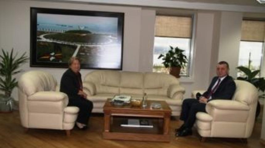 Komsuoğlu’ndan Büyükakın’a Veda Ziyareti