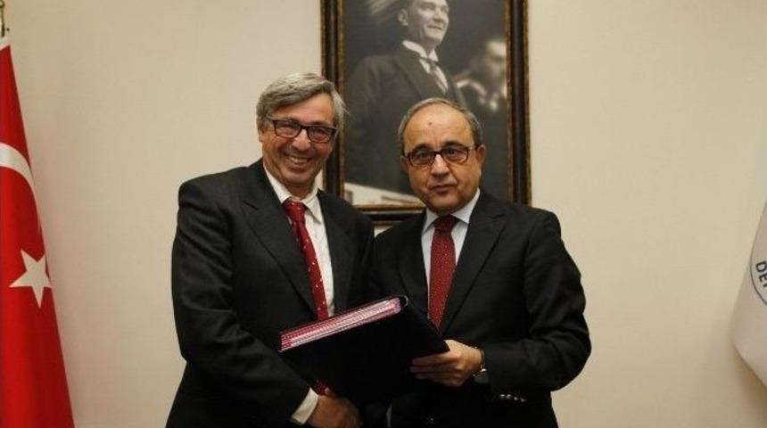 Pa&uuml; İle Parma &Uuml;niversitesi Arasında "&ccedil;ift Diploma Anlaşması" İmzalandı