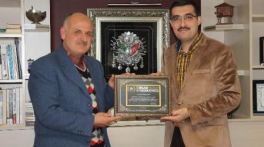 İhh&rsquo;den M&uuml;siad&rsquo;a Teşekk&uuml;r Plaketi