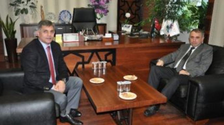 Kaymakam Can, K&ouml;rfez Belediyesini Ziyaret Etti