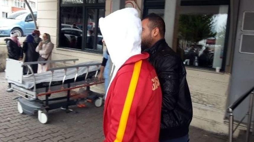 G&ouml;zaltındaki Galatasaraylı Taraftar Sağlık Kontrol&uuml;nden Ge&ccedil;irildi