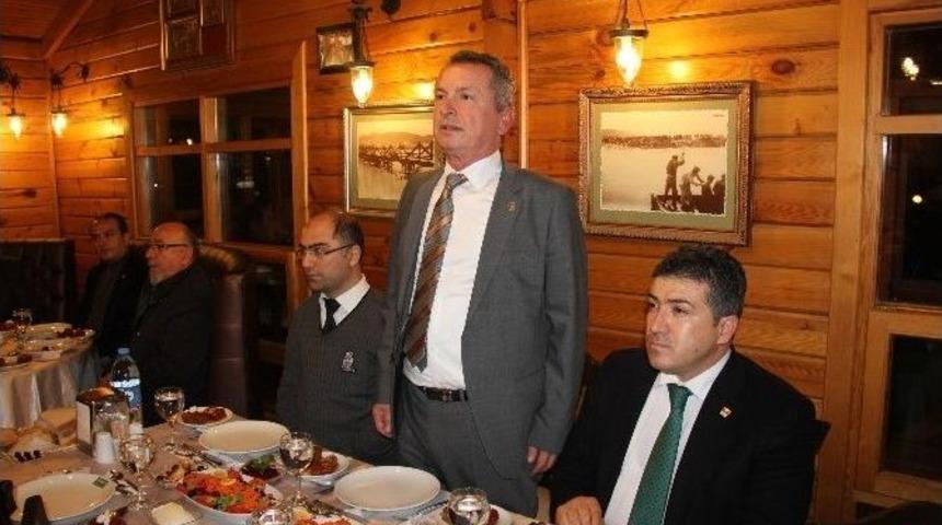 &Ccedil;aycuma Belediyesi 2015 Yılı B&uuml;t&ccedil;esini Yemekle Kutladı