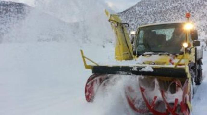Kar Yağışı Eruh-şırnak Karayolunu Ulaşıma Kapattı