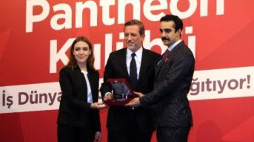 &lsquo;bilgili&rsquo; Gen&ccedil;lerden İbrahim Burkay&rsquo;a &Uuml;st&uuml;n Başarı &Ouml;d&uuml;l&uuml;