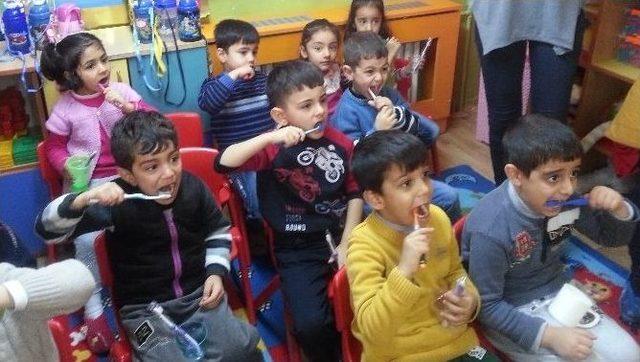 Elazığ’da 450 Öğrenciye Ağız Ve Diş Sağlığı Eğitimi Verildi