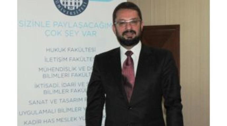 "ger&ccedil;ek &Uuml;niversite D&uuml;nyanın Her Yerinde Ge&ccedil;erli Bir Eğitim Verir"