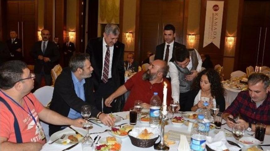 Başkan Uğur Polat, Sanat&ccedil;ılarla Bir Araya Geldi