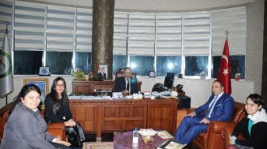 Anadolu Lisesi &Ouml;ğrencilerinden Rekt&ouml;r Yılmaz&rsquo;a Ziyaret