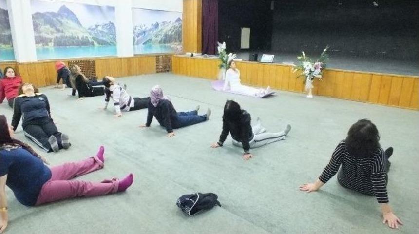 Ybem&rsquo;den Yoga Kursu
