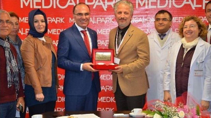 Kızılay&rsquo;dan Medical Park&rsquo;a Ziyaret