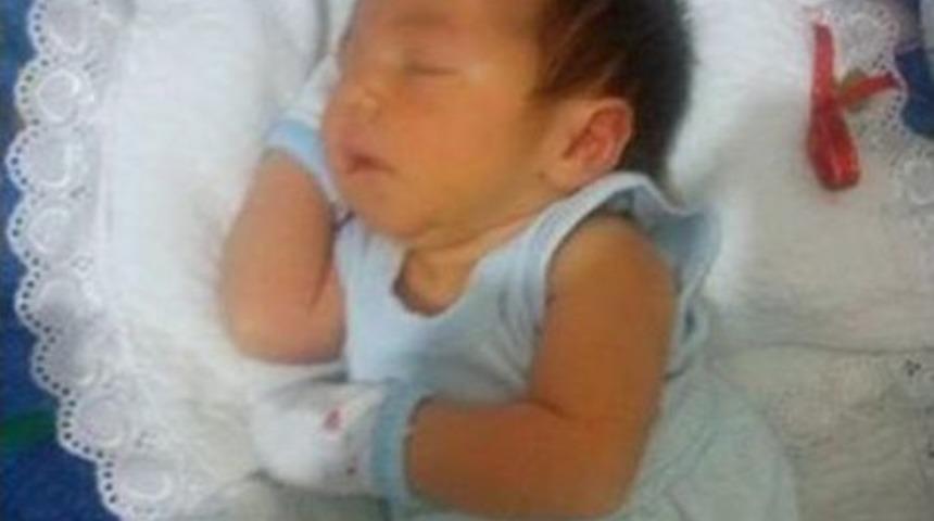 Anne Ve Bebeğine Otomobil &Ccedil;arptı