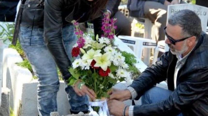 Reklamcı ipek, son yolculuğuna uğurlandı