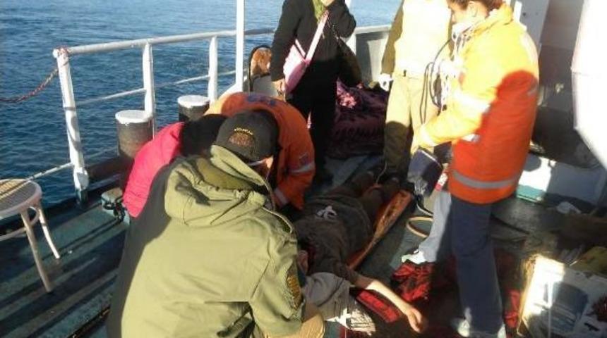 S&uuml;r&uuml;klenen gemideki 235 suriyeli ka&ccedil;ak, b&ouml;yle kurtarıldı