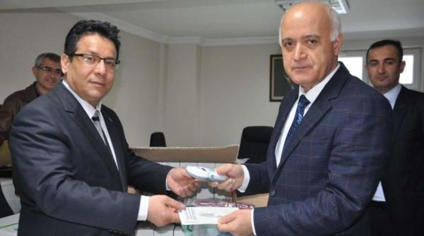 Hayvanlara &ccedil;ipli kimlik kartı