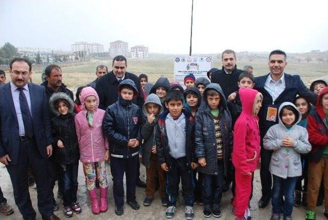 Dünya Çocuk Hakları Günü 25. Yıl Hatıra Ormanı Etkinliği Düzenlendi