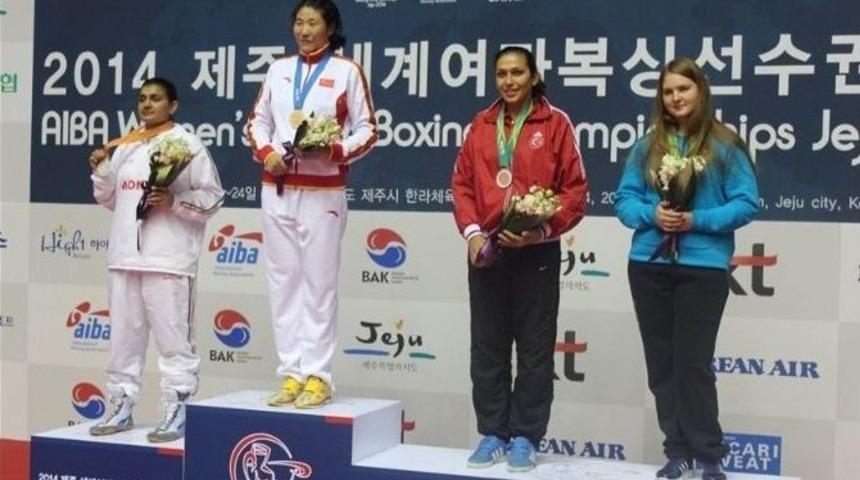 D&uuml;nya &Uuml;&ccedil;&uuml;nc&uuml;s&uuml; Boks&ouml;re Davullu Ve Zurnalı Karşılama