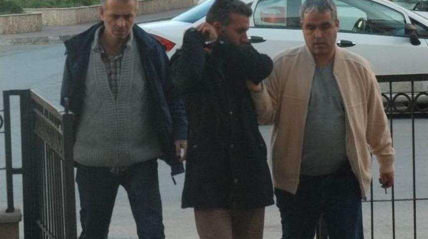 Kuşadası&rsquo;nda 1,5 Kilo Esrar Yakalandı