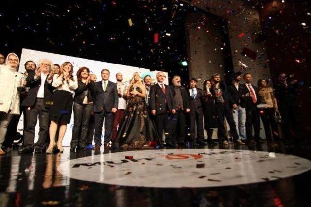 &Ouml;d&uuml;l t&ouml;renine damga vuran isim nastassja kinski oldu 2