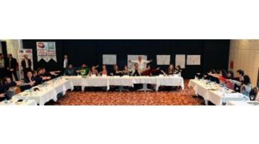 Başkan Uysal, Demokrasi İ&ccedil;in Gen&ccedil;lerle Buluştu