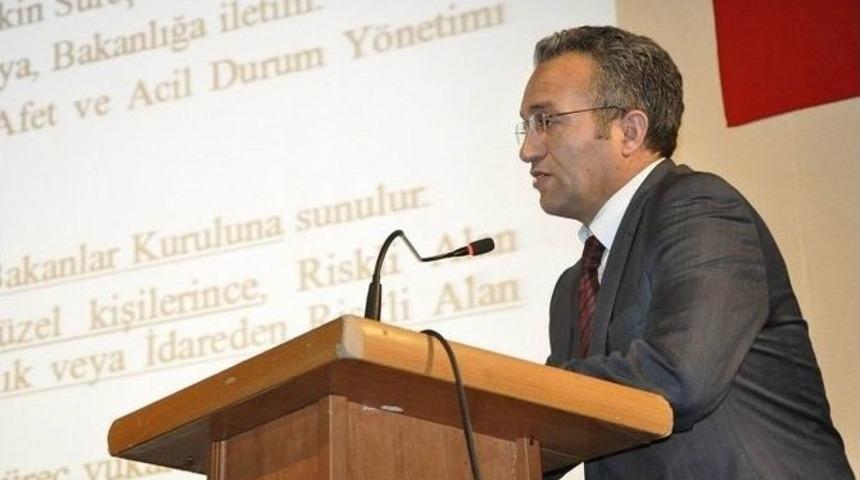 G&uuml;r&uuml;n&rsquo;de Kentsel D&ouml;n&uuml;ş&uuml;m Bilgilendirme Toplantısı Yapıldı