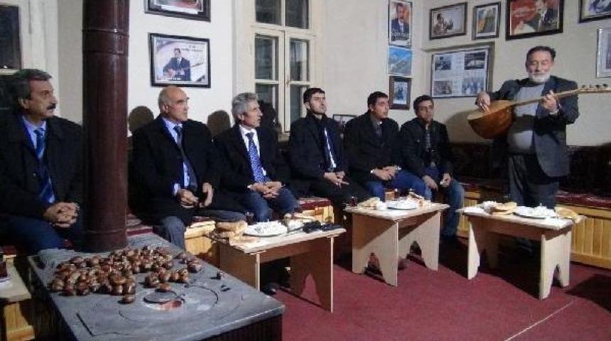 Kars'ta aşık atışmalı 'kış gecesi' programı