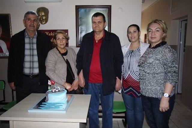 Belediye Hizmetine "pastalı" Teşekk&uuml;r 3