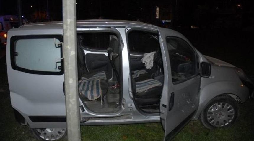 Eskişehir&rsquo;de Trafik Kazası: 3 Yaralı