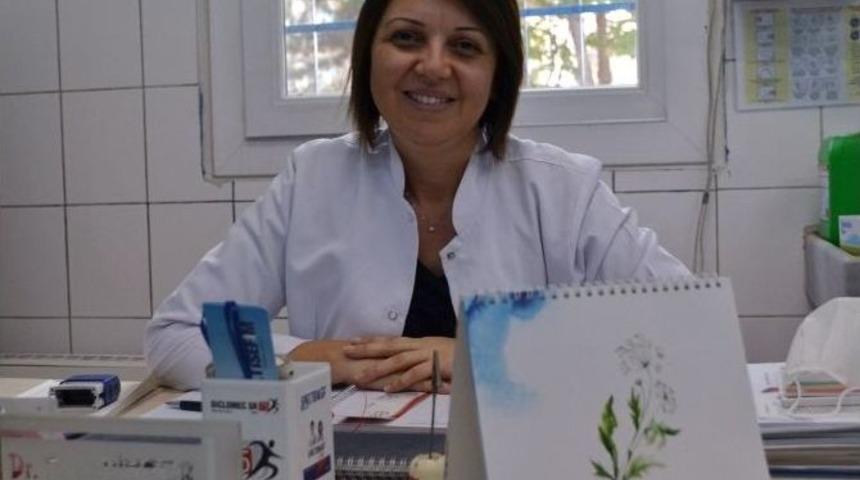 Diş Hekimi Din&ccedil;er: "&ccedil;ocukların Tatlı T&uuml;ketmesine İzin Vermeyin"