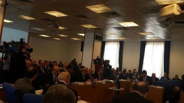 Milletvekli Ahmet Arslan, Plan Ve B&uuml;t&ccedil;e Komisyonu&rsquo;nda Ulaştırma Bakanlığı&rsquo;nın Kars Yatırımlarını Anlattı 1