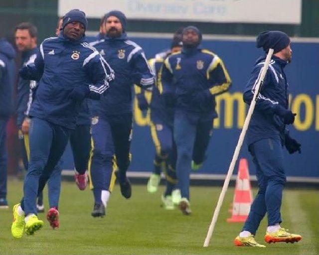 Fenerbahçe de gökhan gönül takımla çalıştı 1