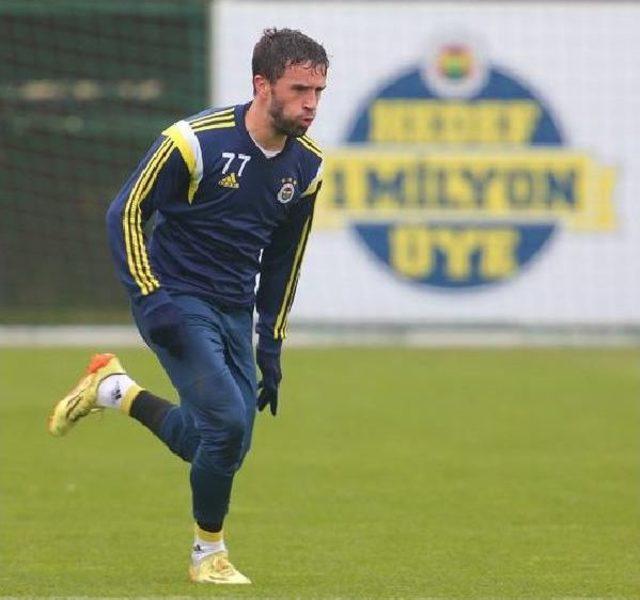 Fenerbahçe de gökhan gönül takımla çalıştı 3