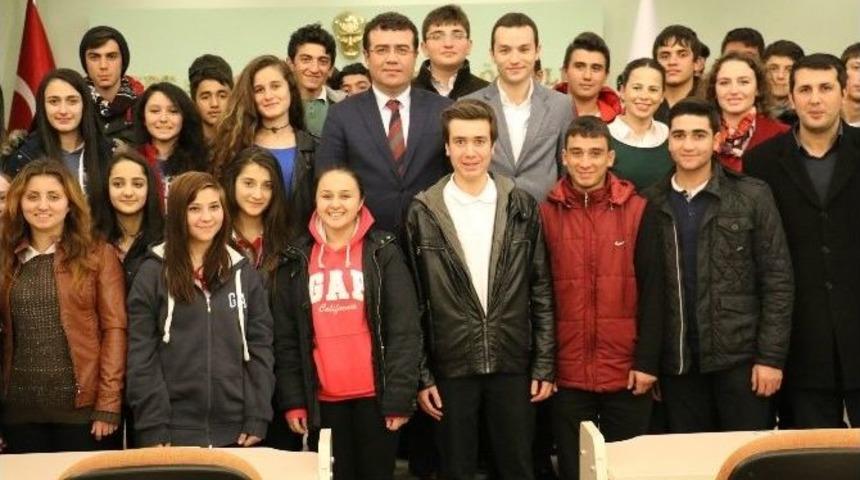 Taş&ccedil;ı&rsquo;dan &Ouml;ğrencilere Tavsiyeler