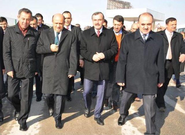 Bakan ışık: kısa yoldan k&ouml;şe d&ouml;nme anlayışına karşıyız 3