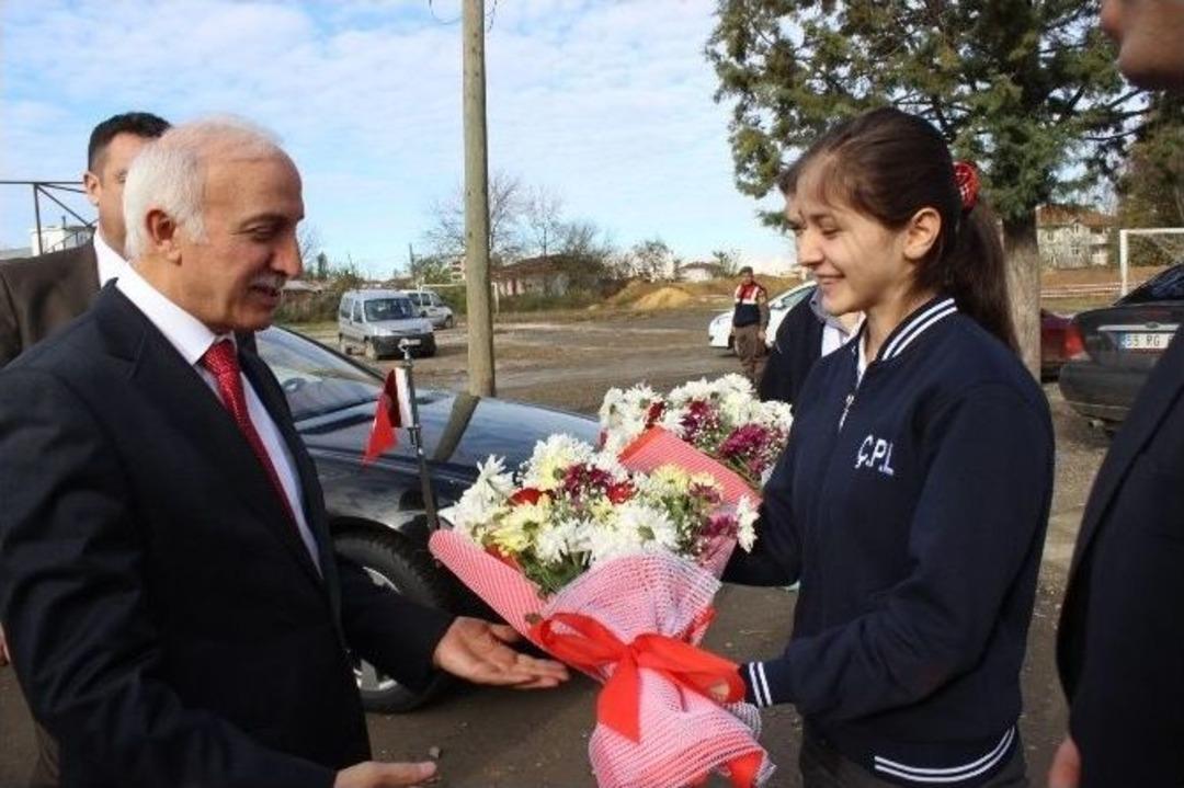 Vali Şahin Ağcag&uuml;ney&rsquo;de