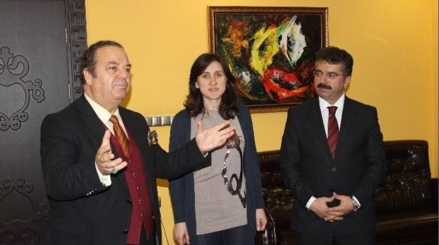 Yılın &Ouml;ğretmeni Tebrik Edildi