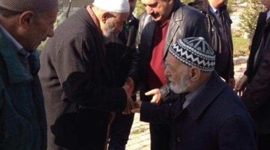 Başkan Kale Cuma Namazı Buluşmalarını S&uuml;rd&uuml;r&uuml;yor