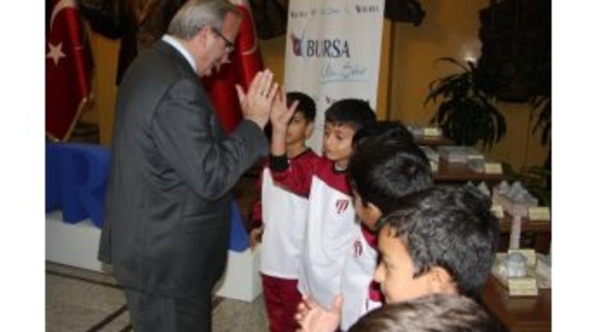 Roman &Ccedil;ocukları Geleceğin Futbol Yıldızları Olacak