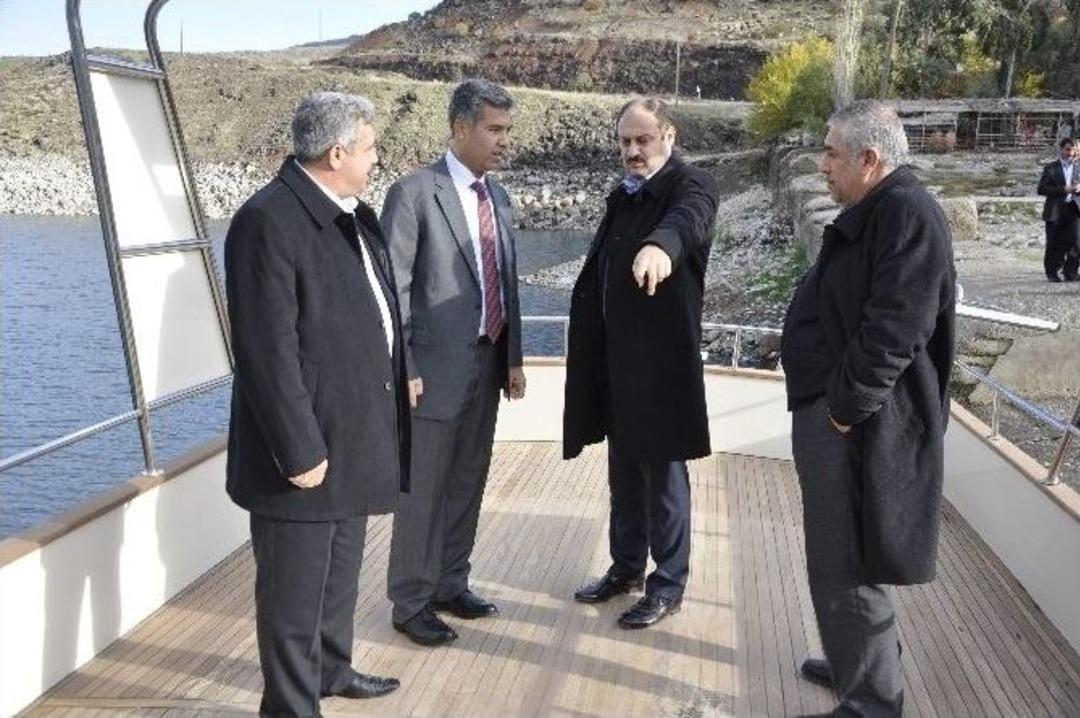 Milletvekili G&uuml;lpınar İle Kaymakam Erkal&rsquo;ın İnceleme Ve Gezileri