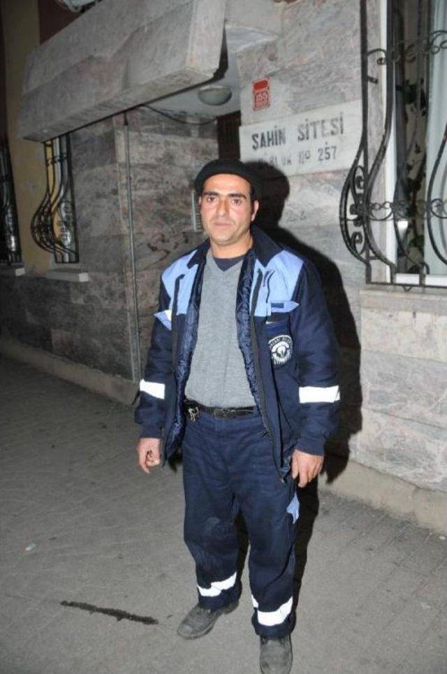 7 nci kattan d&uuml;şen 4 yaşındaki ecrin i temizlik iş&ccedil;isi kollarını a&ccedil;ıp kurtardı 3