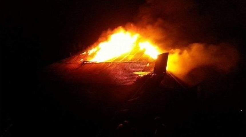 Adıyaman&rsquo;da Ev Yangını