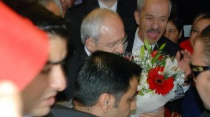 Chp Genel Başkanı Kemal Kılı&ccedil;daroğlu Diyarbakır&rsquo;da