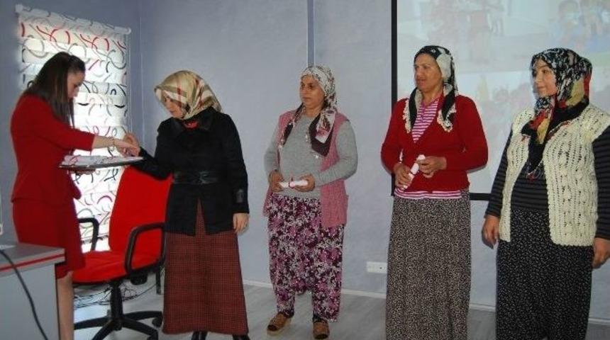 Malkara&rsquo;da Kadın Kursiyerlere Sertifika Verildi