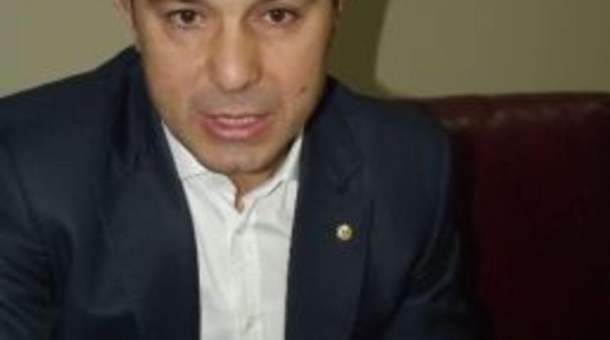 Şampiyon G&uuml;reş&ccedil;i, Gen&ccedil;lerin İd&ouml;l&uuml;n&uuml; A&ccedil;ıkladı