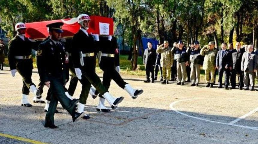 Karakolda akıma kapılan asker şehit oldu (2)